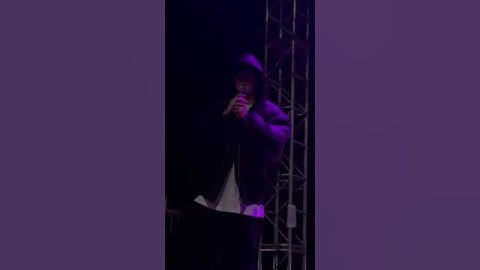 Eaj mentioning day6 at his concert