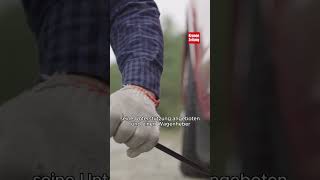 Helping hand leads to fatal accident for 20-year-old Helping hand leads to fatal accident for 20-year-old
