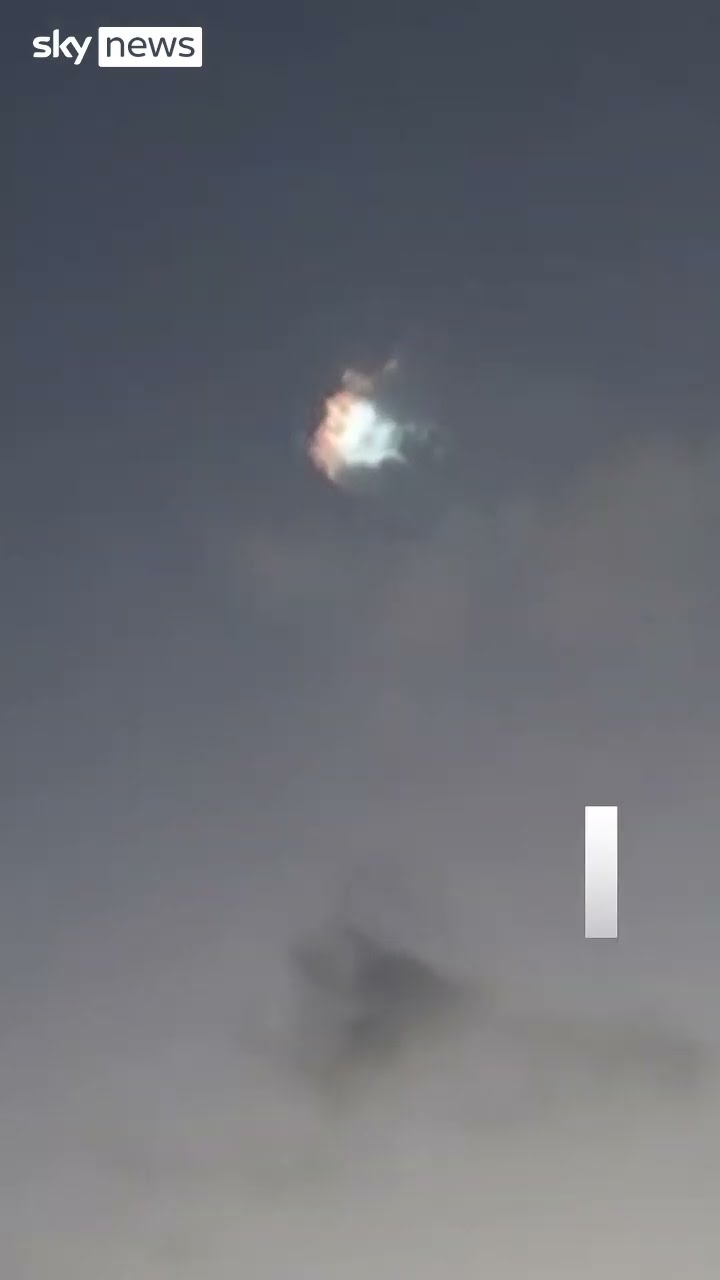 Moment SpaceX's Starship explodes