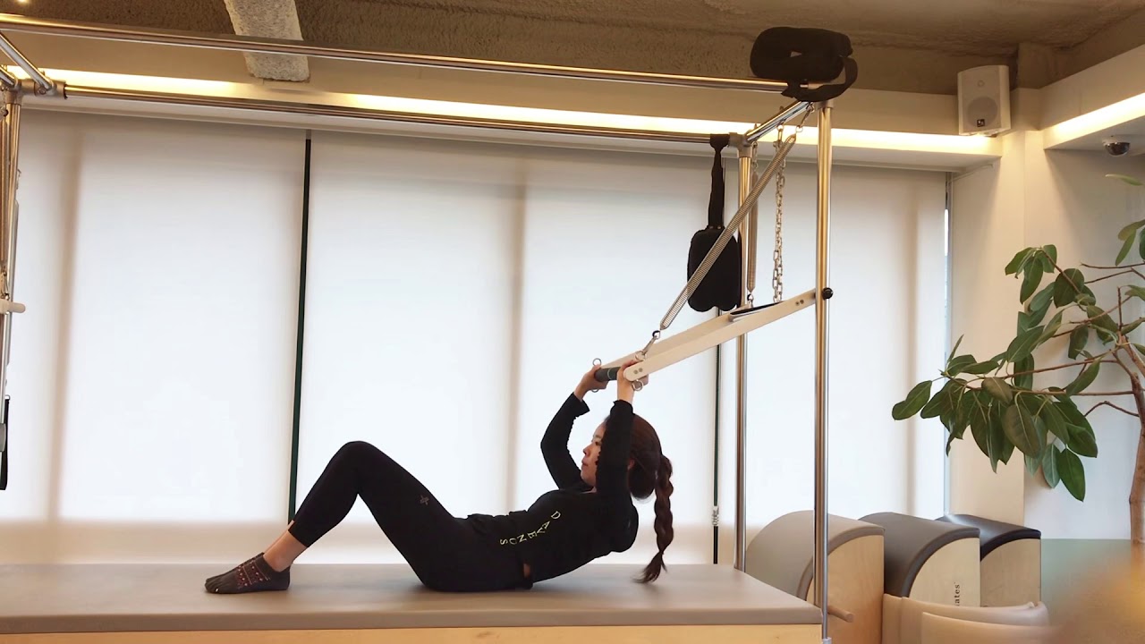 [캐나다필라테스]Cadillac- Pushthru On Back with Roll Up