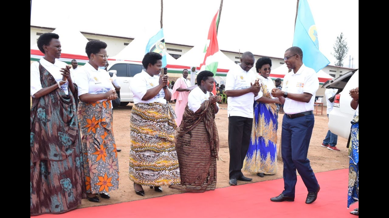 Mu #Burundi hahimbajwe umusi mpuzamakungu wahariwe umwigeme - YouTube