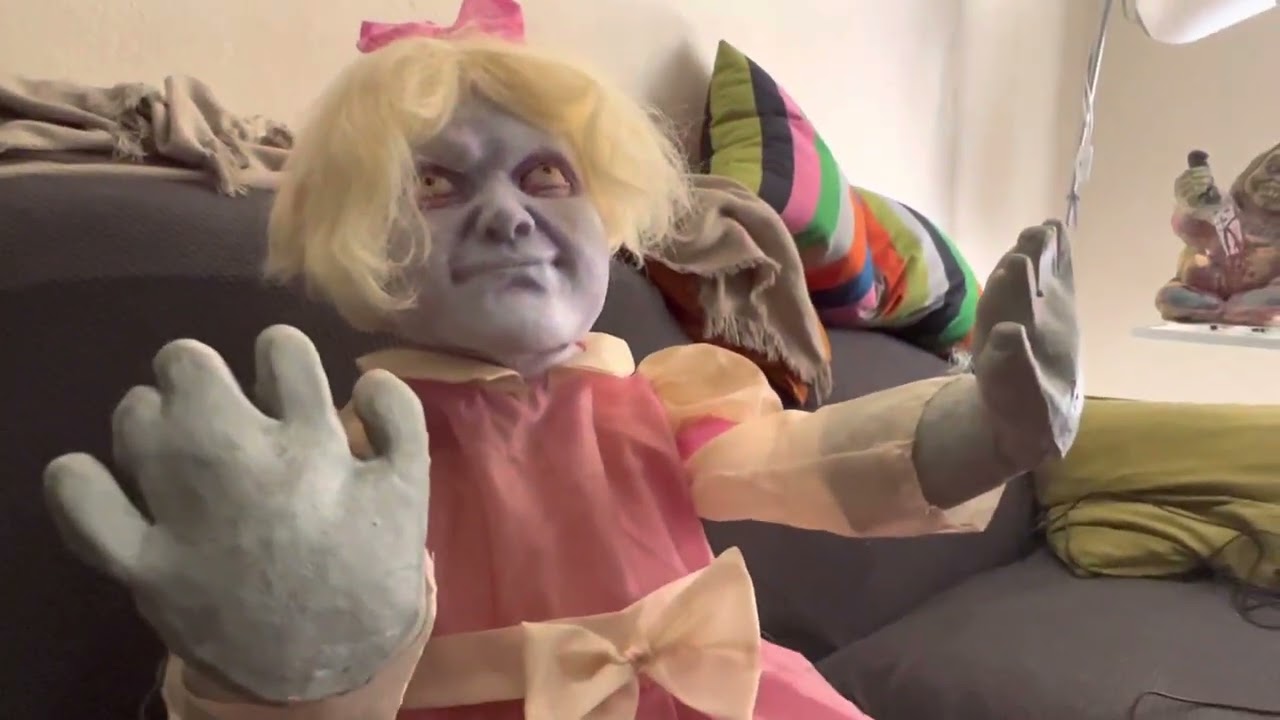 Spirit Halloween angry Alice zombie baby 2010 animated prop