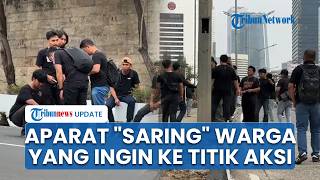 Penampakan Aparat Berseragam Sipil Saring Pejalan Kaki yang Hendak ke Titik Demo Depan Gedung UOB