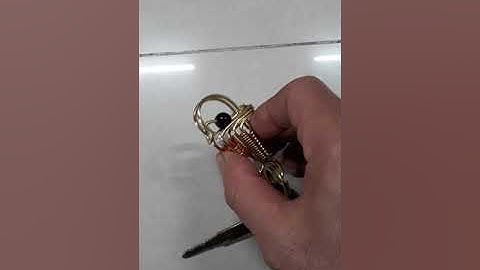 Móc khóa uốn thủ công mỹ nghệ cao cấp