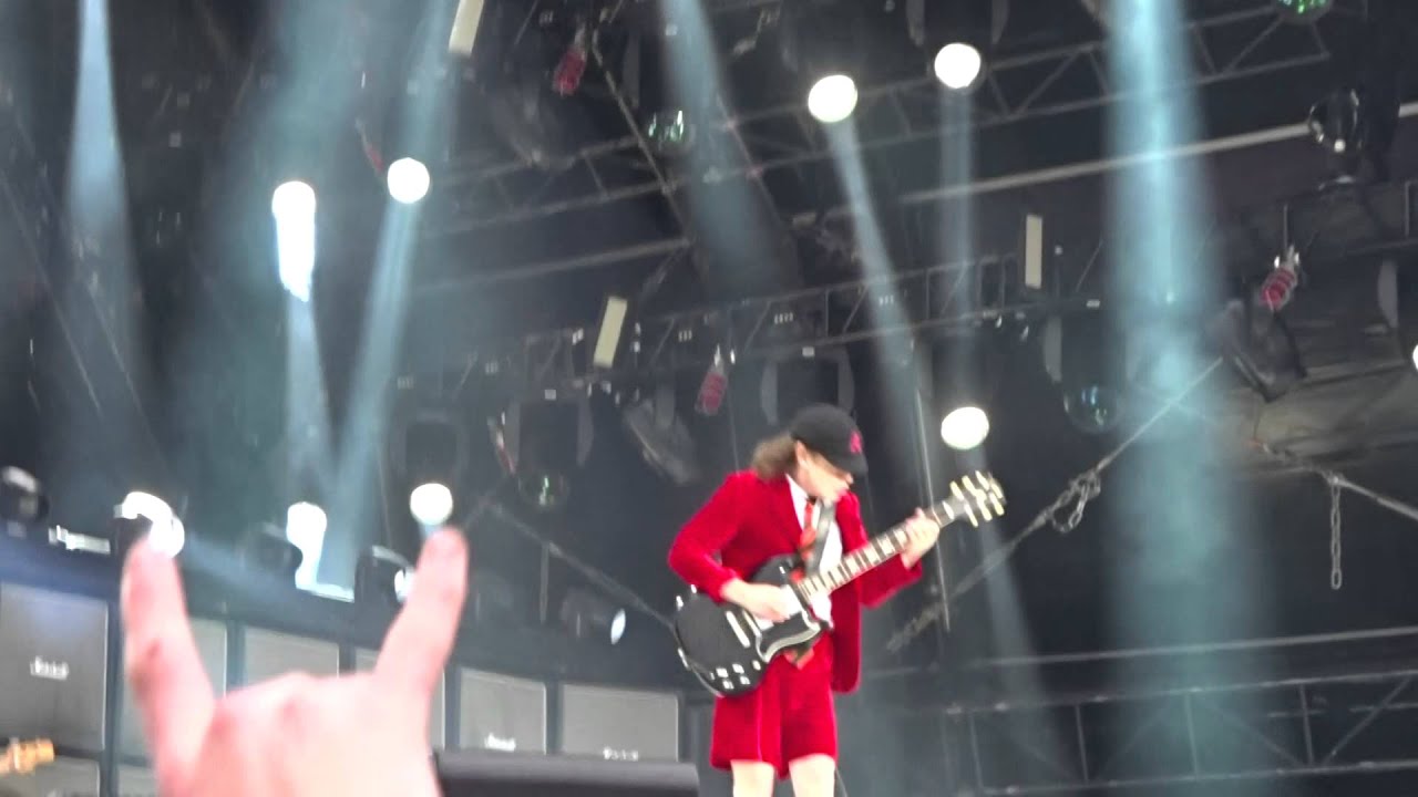 AC/DC BACK IN BLACK Live, Glasgow, June 28, 2015 - YouTube