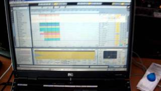 Ableton techno - random loop