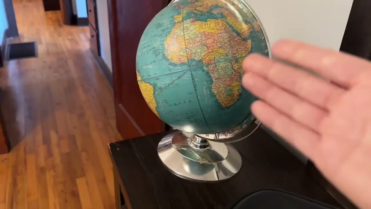 Replogle Student   Educational Classic World globe, Blue Ocean, Raised Relief feature Review