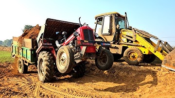 Jcb 3dx Backhoe Loader Loading Mud in Massey 1035, Eicher 380 Tractors।  Jcb Tractor Video।  Jcb
