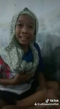 Mamah dedeh(Pamer makanan) Rayhan & kocak abis..