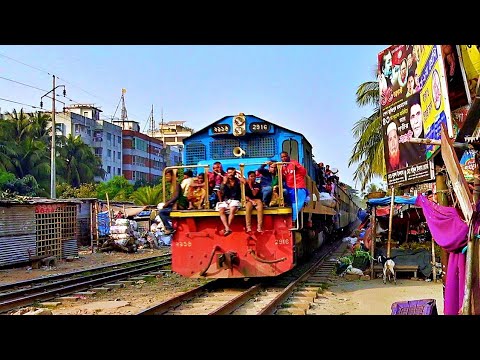 Poezdda uxlayotgan yalangoch odamlar video Poezdda uxlayotgan yalangoch odamlar video