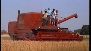 Lata 90&#39;te na Wsi ☆ Żniwa w kolorze i kobiety na traktory! ㋡ Polskie rolnictwo na Mazowszu w 1992r ☆