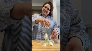 Easy way to slice onion! you just need practice #areebaskitchen #trendingvideo #food #youtubeshorts