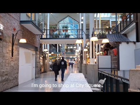 Video: Panduan Orang Dalam ke Pacific Center Mall di Vancouver, BC