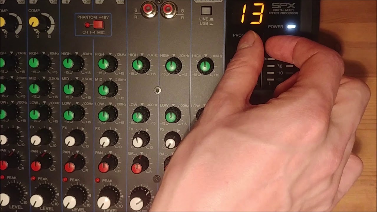 Yamaha MG10XU | Going trough the effects - YouTube