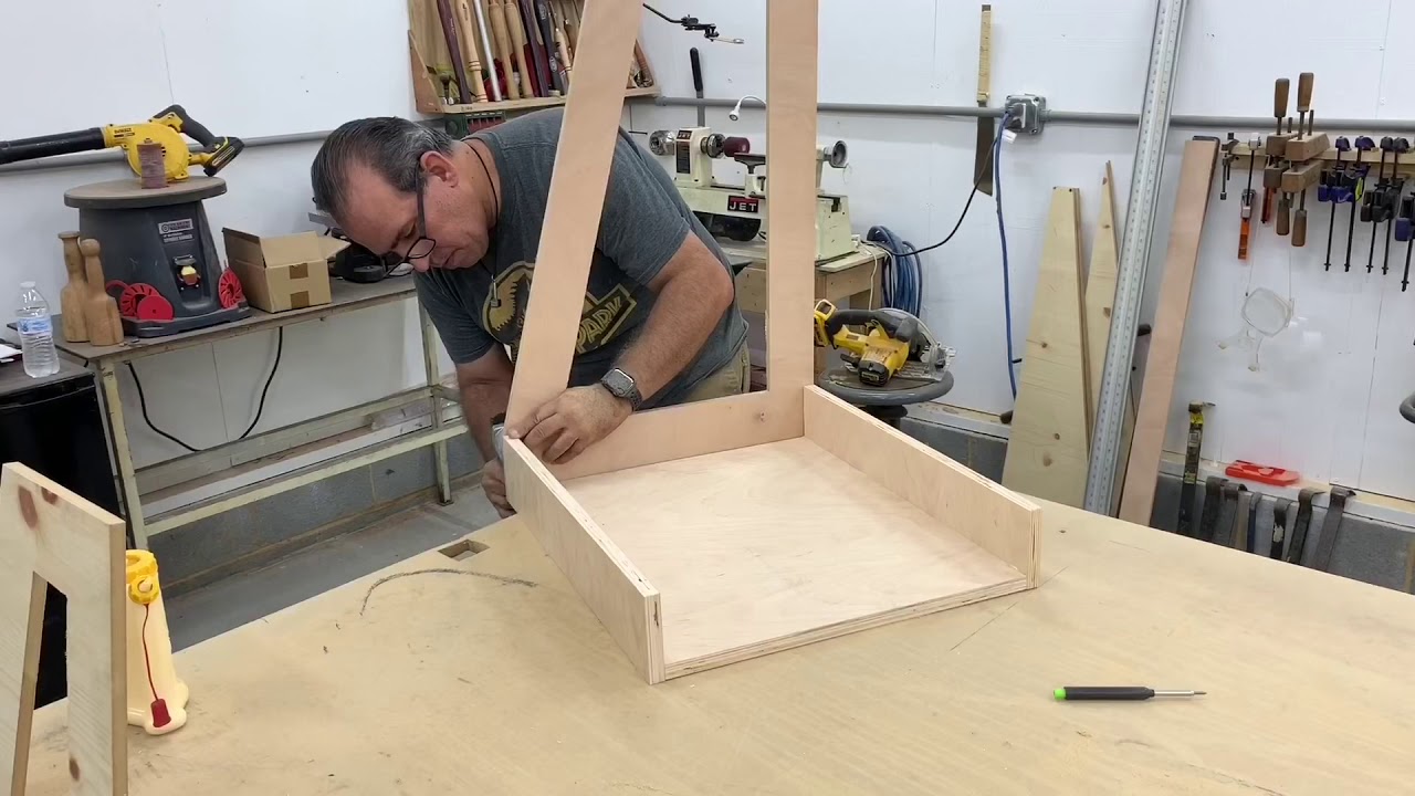 Adam Savage DIY Tool Caddy - Mini Desktop Version. #woodworking