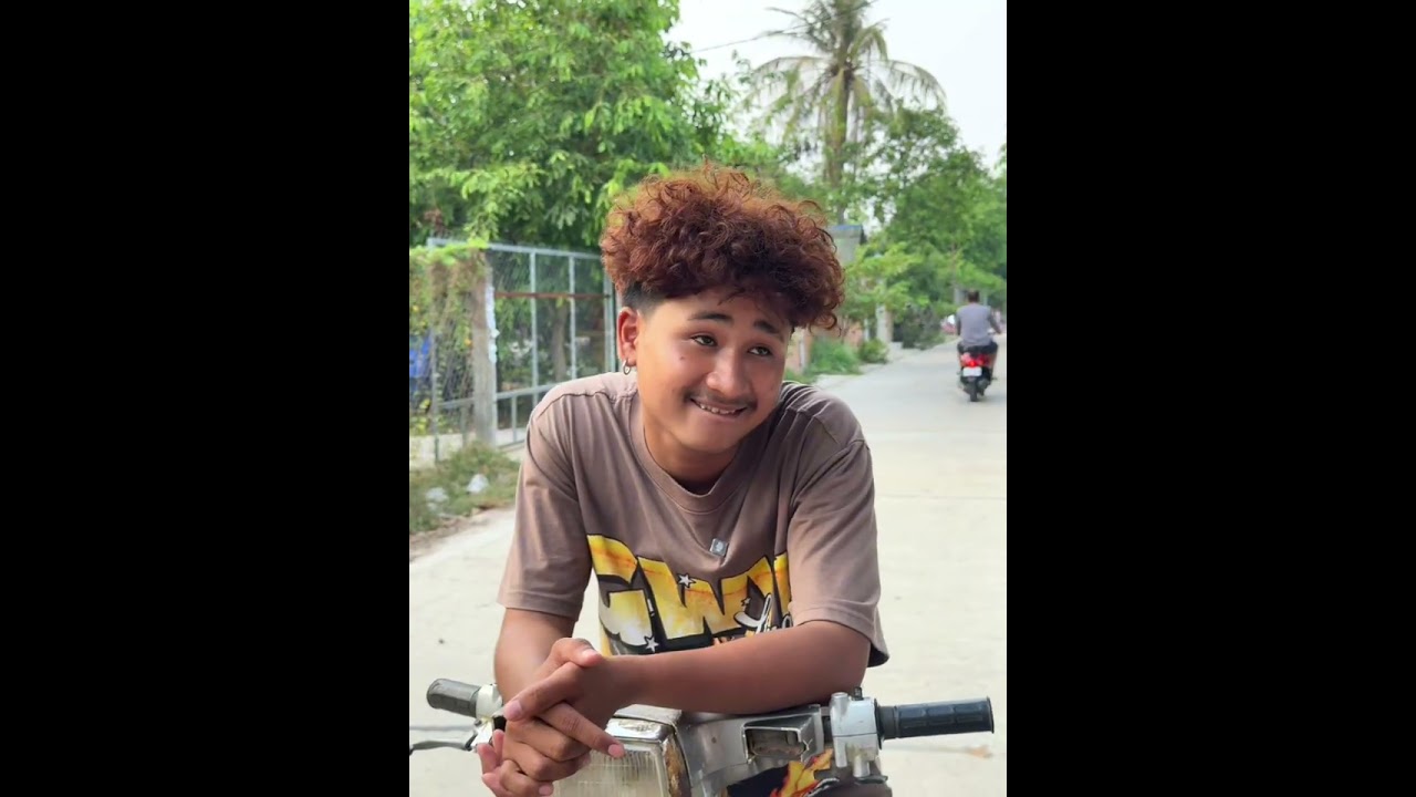 ម៉ូតូជ្រុះកុងទឺអស់ហេីយកូន🤣