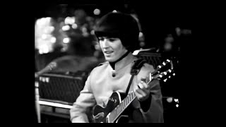 The Beatles - She's A Woman   (1965 NME Poll Winners Concert)(Stereo Mixed)
