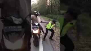 Nyaris Polisi Dihampiri Harimau Saat Bertugas