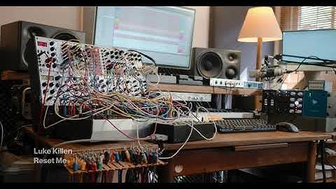 reset me - a 92bpm reset beat for eurorack synthesizer.