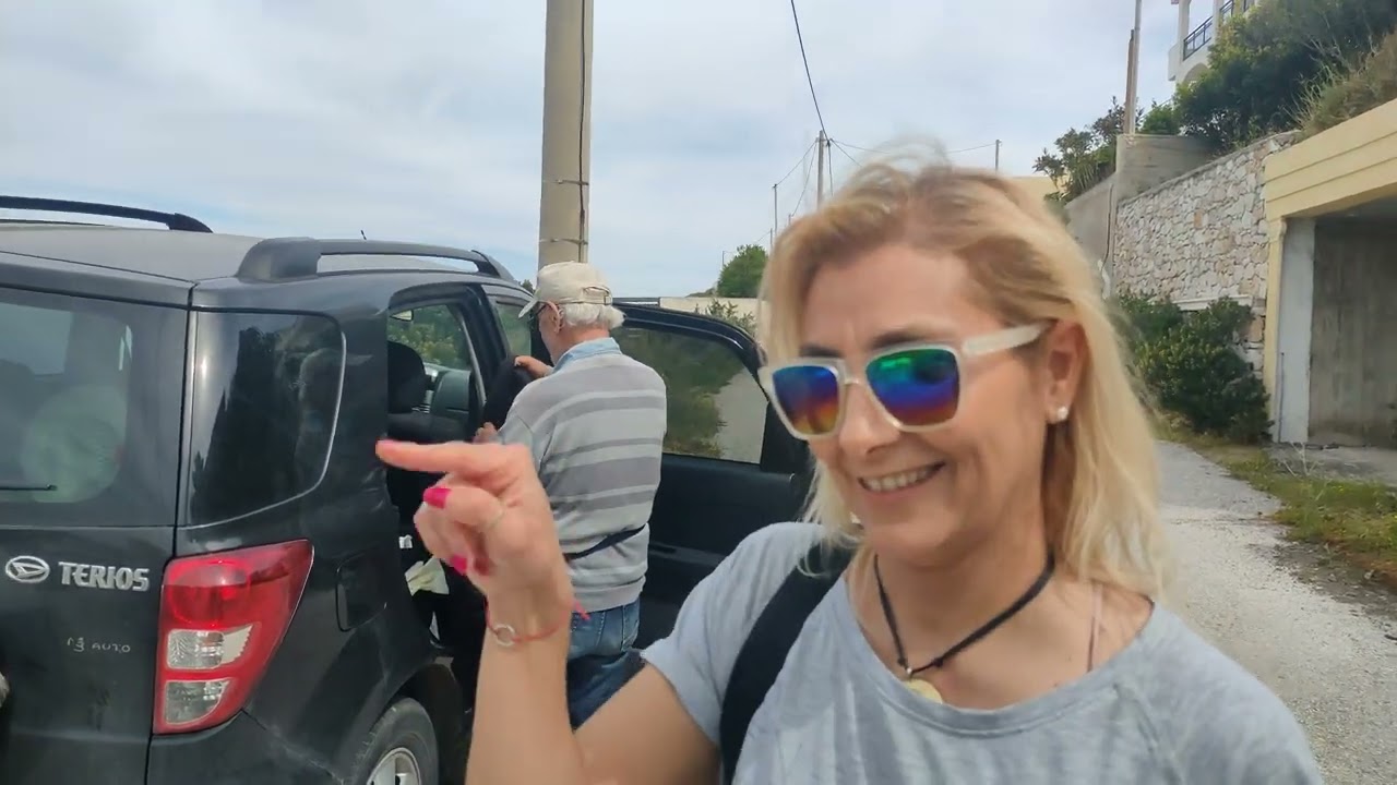 Greece - I visit a beautiful Beach ⛱️ in Athens called Porto Ennia near Lavrio - Αθήνα Πόρτο Εννιά