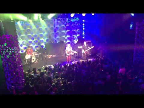 MTV VMA Darling Parade Ghost Live