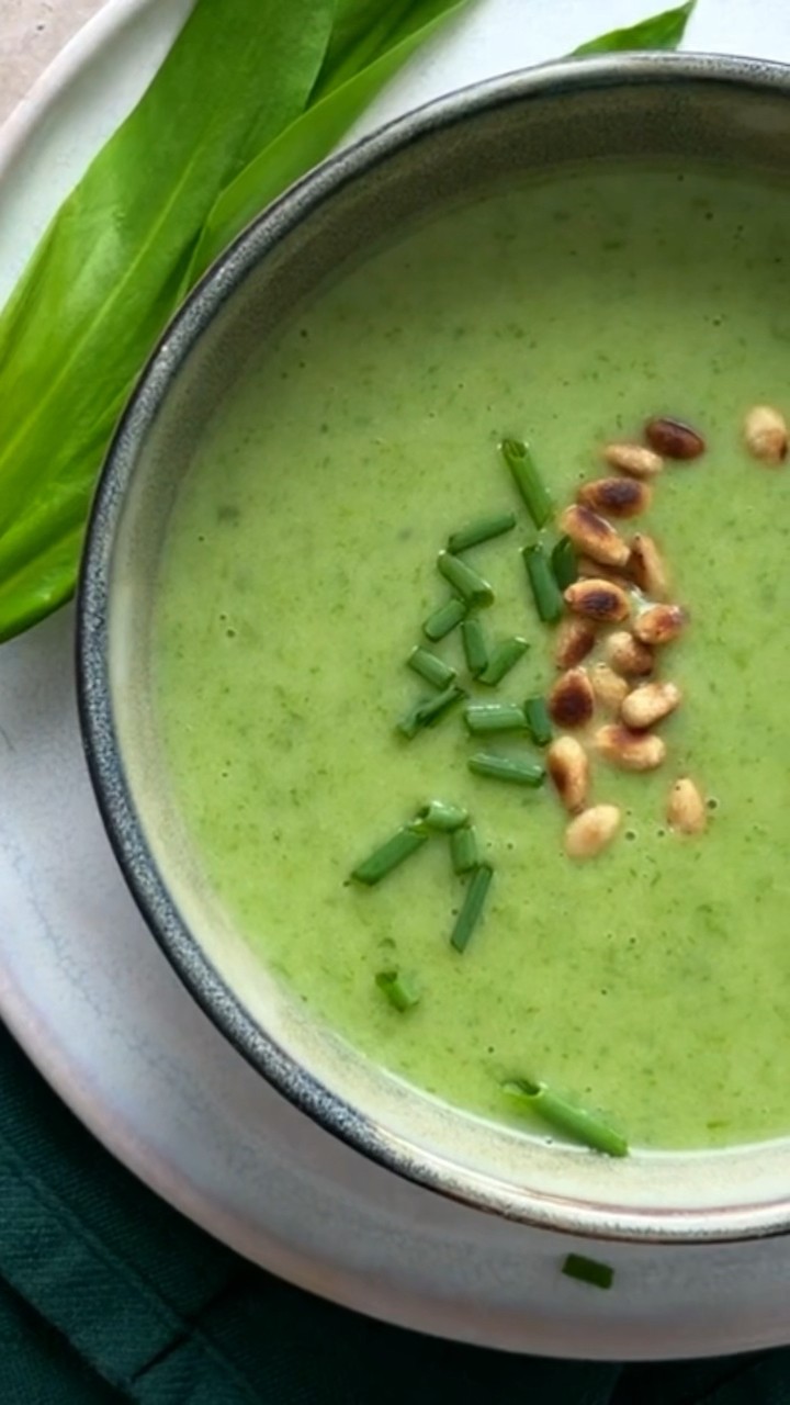 🌱 Lilly’s cremige Bärlauchsuppe #shorts #bärlauch #suppe - YouTube