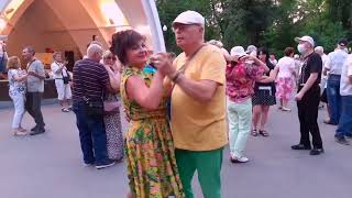 ЗНАЮ, ЖДЁШЬ МЕНЯ ТЫ ГДЕ-ТО! ТАНЦЫ В ХАРЬКОВЕ 2021 #танцы #retrodancing #music