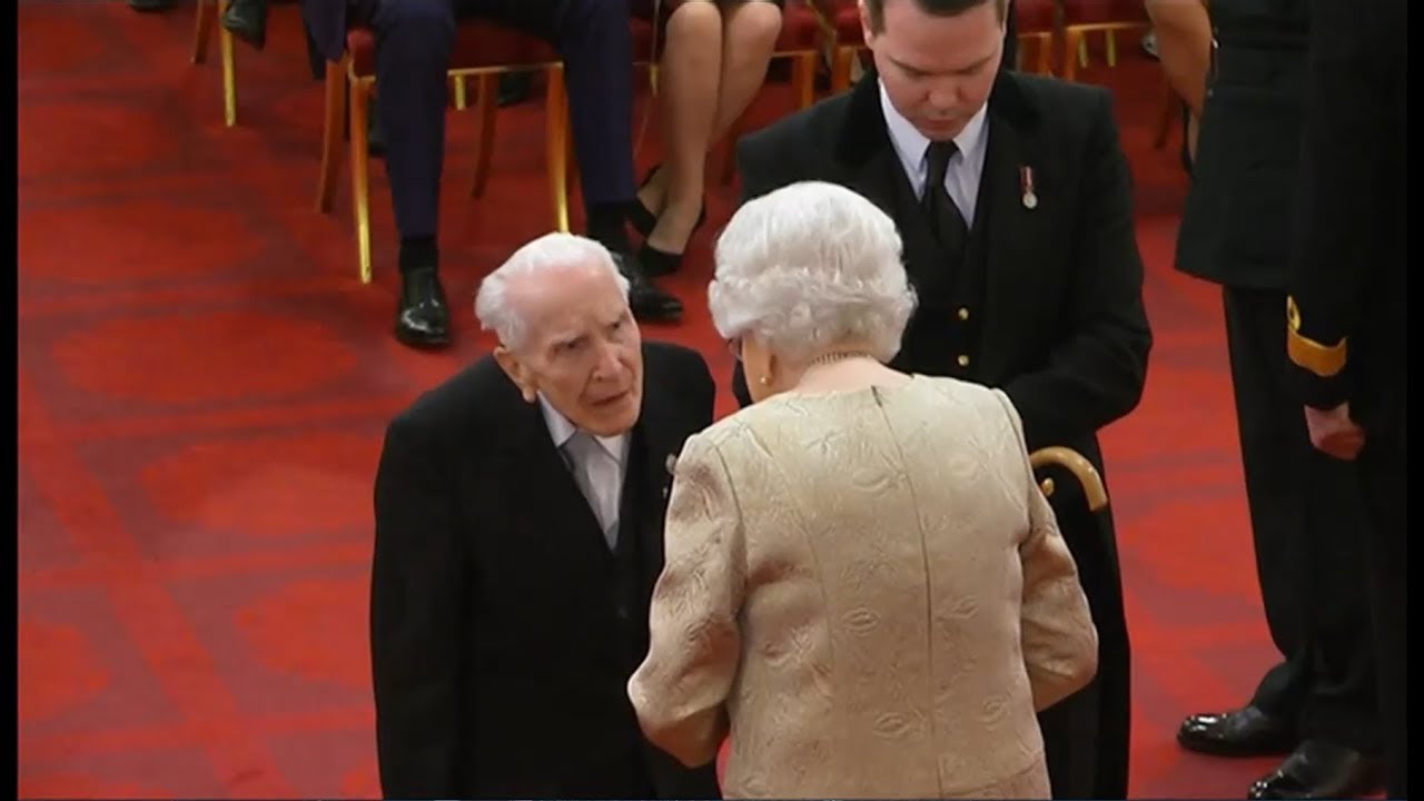 Harry Billinge (94) receives MBE (WWII) (5) (UK) - BBC