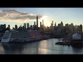 Восход солнца на Нью-Йорком с круизного лайнера