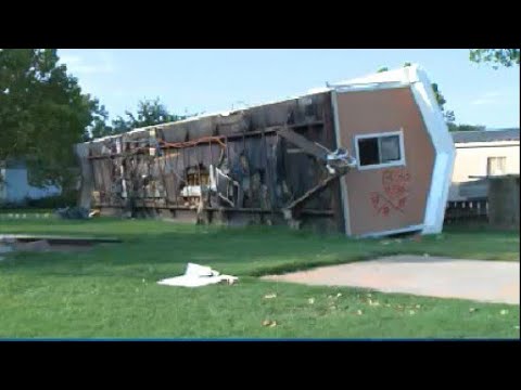 KXAN - Hundreds devastated by Harvey in La Grange look for long-term help