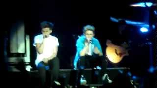 Over Again - One Direction (Acoustic) @ Sheffield Arena - 19/03/13 [HD]