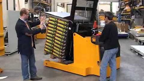 Mobile Pallet Inverter "Retriever" (THE FIRST PALLET EXCHANGER)