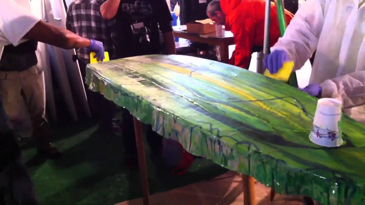 surfboard glassing