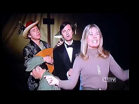 Plawson8 Chemical Spill; M*A*S*H* / My Blue Heaven - SAM 7663