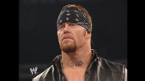 Big Show confronts The Undertaker! 10/24/2002