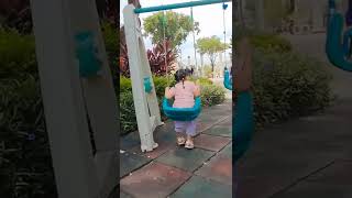 Download Lagu makin tumbuh besar.  semoga jadi anak yg Sholeha dan berbakti pada kedua orang tua MP3