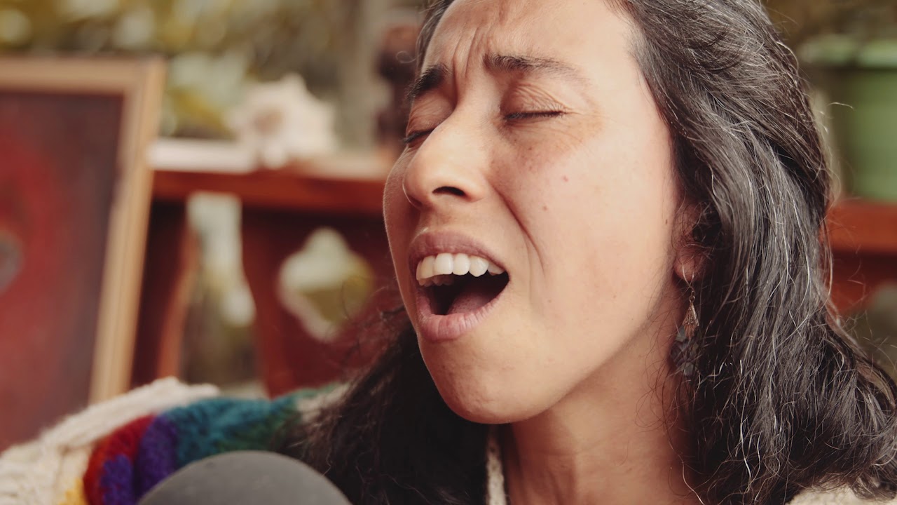 Suzzanne Flores - Deusa Viva