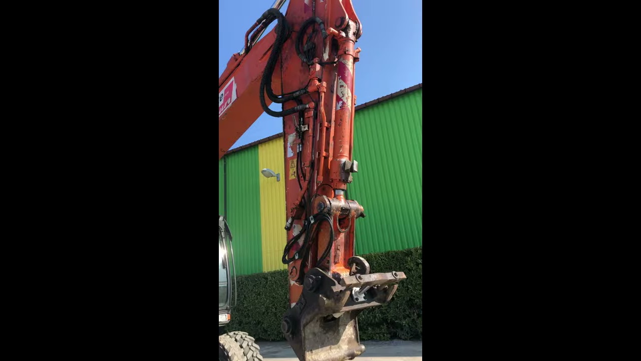 HITACHI ZX 170 W-3 - YouTube