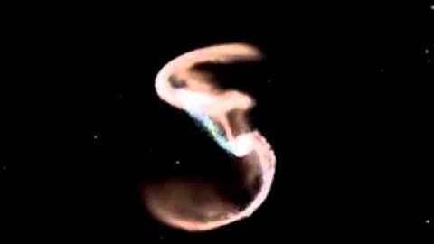 Hubble captures colliding galaxies