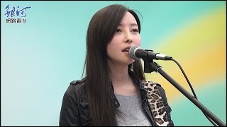 Video thumbnail of "Kelly于文文 Live演唱「愛我的人」"