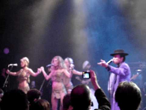 KID CREOLE & THE COCONUTS - GINA GINA - LIVE IN LONDON MAY 2009