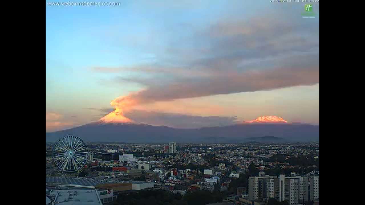 Puebla 13 de febrero 2015 Gran  pluma volc nica del Volcan 