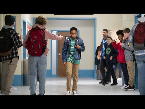 Новенький унизил хулиганов перед всей школой! Отомстил обидчикам, постоял за себя. Сериал: Кобра Кай