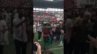 Şampiyon Kim? Ameddd. Şfet Öneçıkart