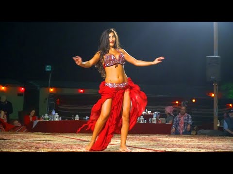 Bu Kadın Başka Oynuyor | Oryantal Belly Dance | Dubai Arap | Kız Harika Göbek Atıyor..