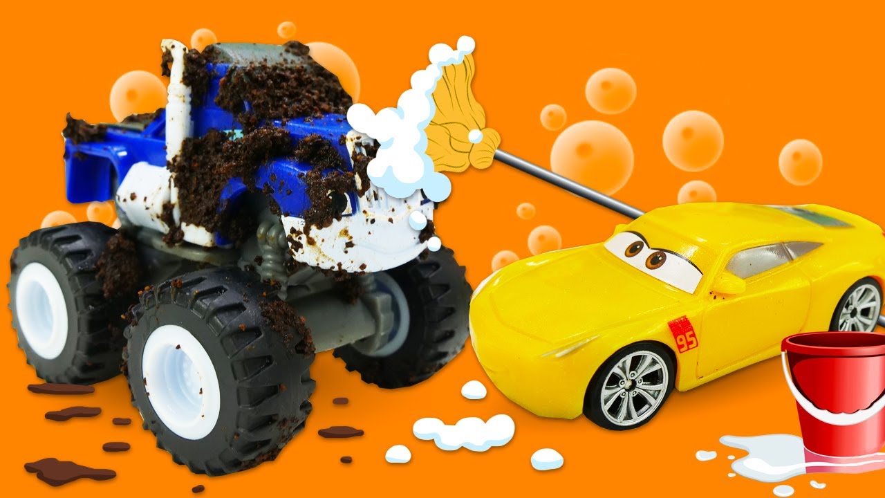 Trilha de carro de corrida de brinquedo com carros Modelo 3D $79