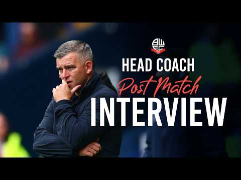STEVEN SCHUMACHER | Head Coach reacts to Lincoln City at home