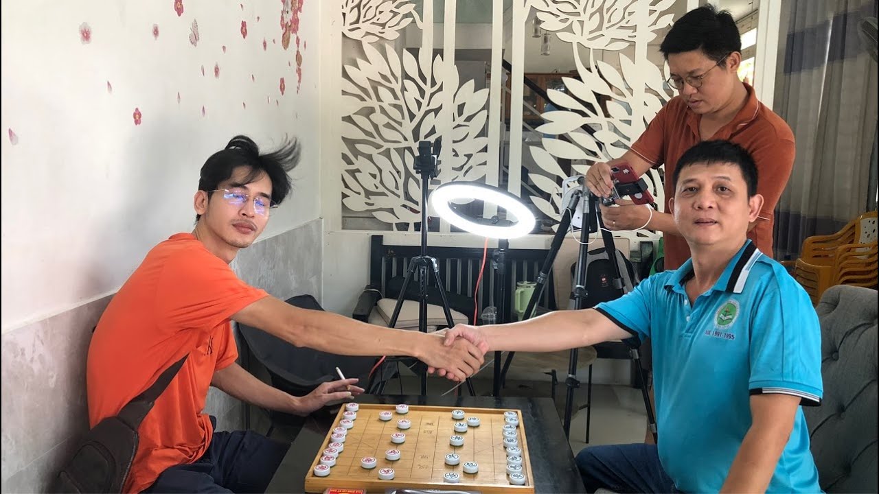 🔴 [Đấu chiến giang hồ] Thần bài Cao Tiến đến võ quán khiêu chiến Nhâm Thầy Cúng|10p Phân tiên|