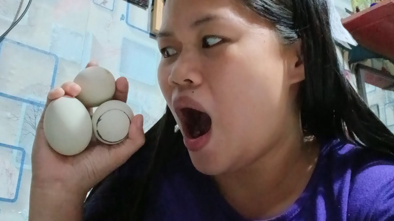 Paano magbukas ng balut? #beginners #balut #fyp #yummy #minivlog 
