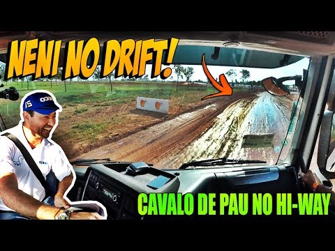 NENI FAZENDO DRIFT COM HI-WAY NA LAMA !!